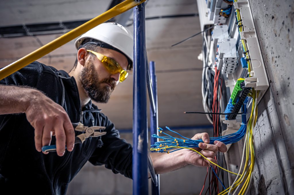 H. Jespersen/PL Service ApS søger 1 Teknisk Teamleder og 1 Elektriker